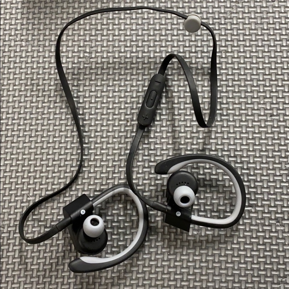 Wireless Powerbeats Wireless Earphones View 4